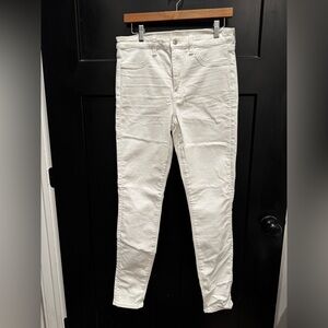 American Eagle Next Level Stretch White Skinny Jeans Size 10 Long NWOT